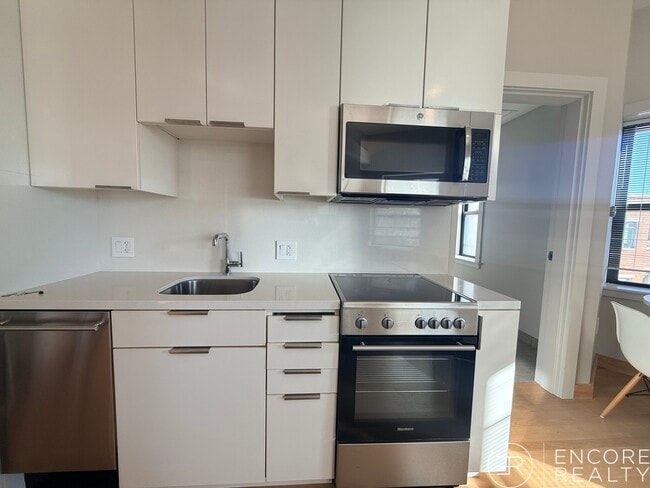 Photo - 115 Mt Auburn St Unit 45