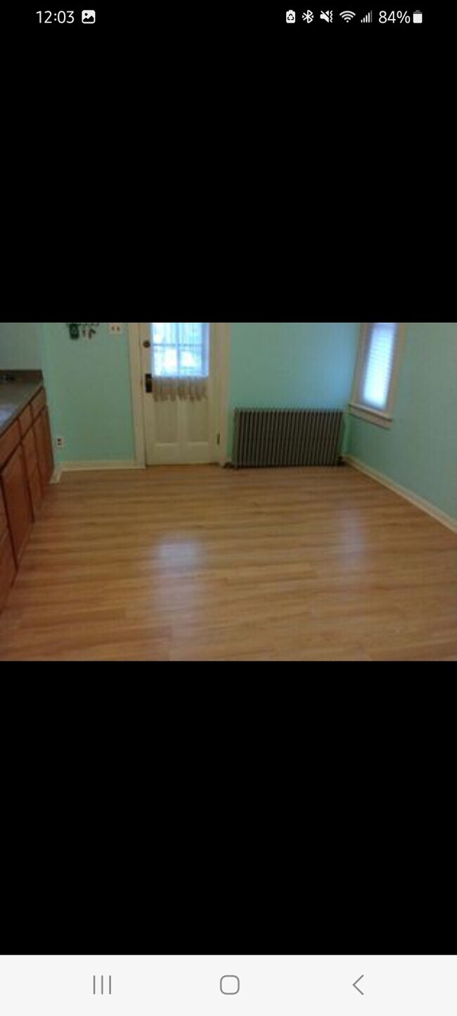 Photo - 417 W Walnut St Unit B