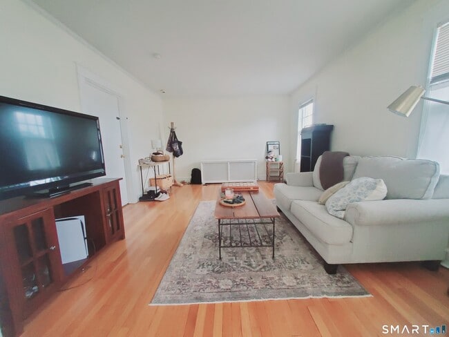 Photo - 100 Colonial Rd Unit 2
