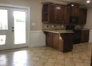 Photo - 312 Loneoak Trl
