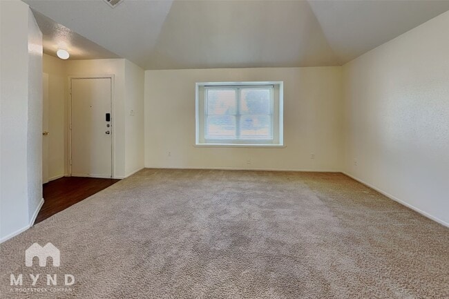 Photo - 10002 Green Valley Ln