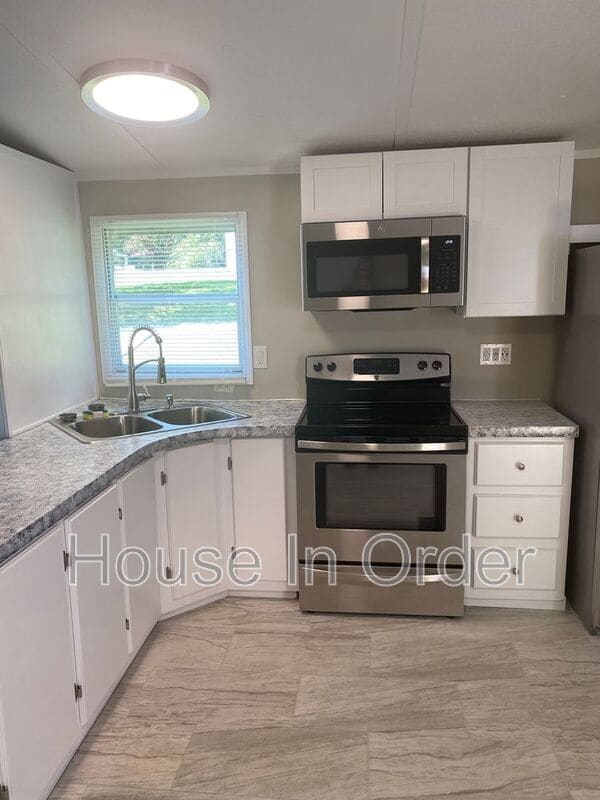 Photo - 6 Twin Oaks Dr