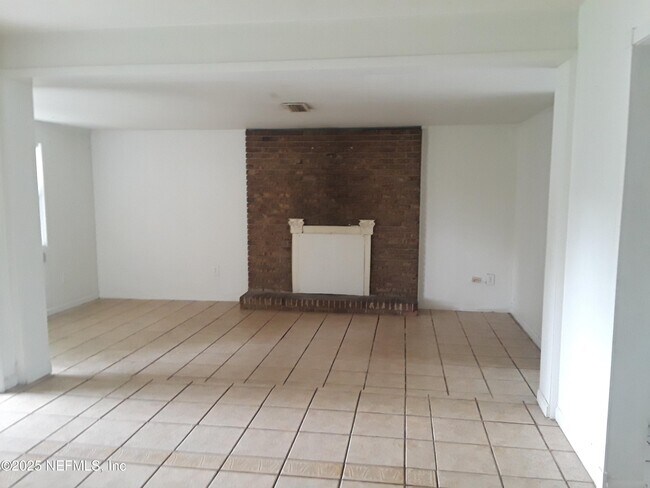 Photo - 5174 Admiral Dr