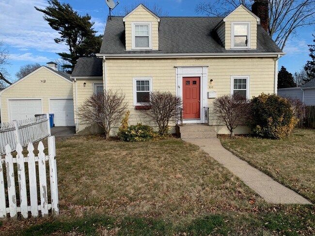 Photo - 233 N Fenner Ave