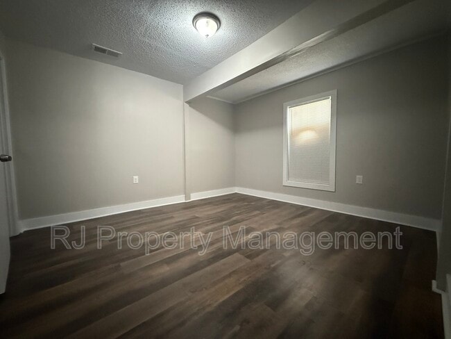 Photo - 705 Harahan Rd