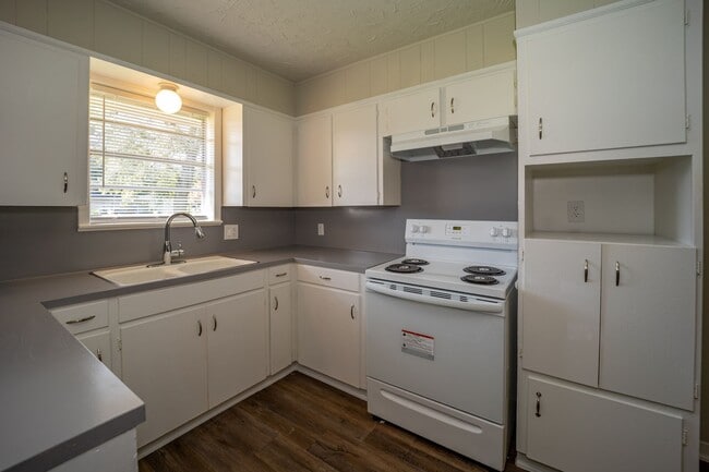 Photo - Move in Ready in 77705! 3 bed - 1.5 bath ready to be your new home.