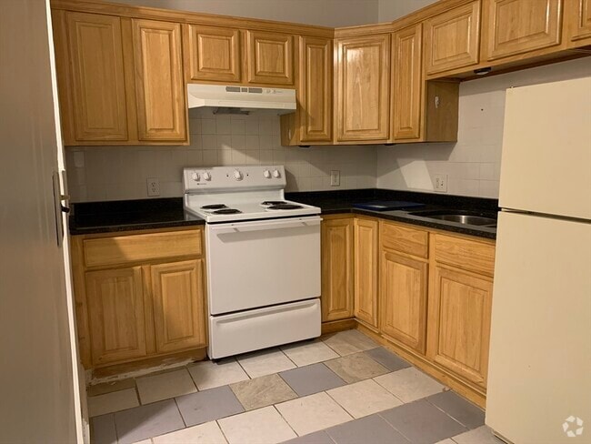 Building Photo - 31 Orkney Rd Unit 2 Rental