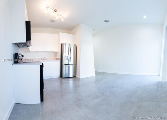 Photo - 120 NE 71st St Unit 4