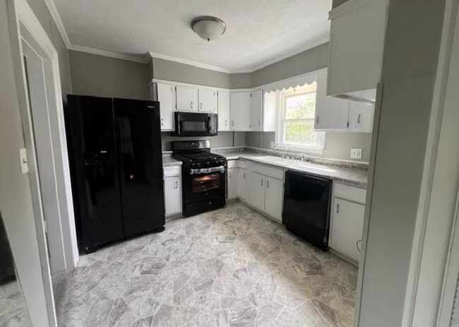 Photo - 288 S Walnut St