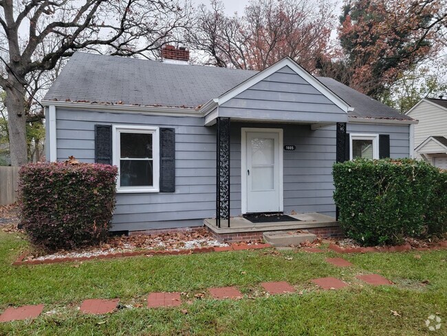 Building Photo - 2 Bedroom House