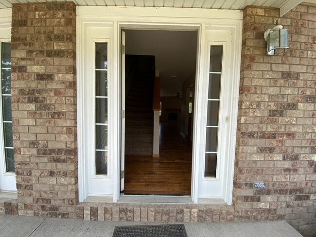 Photo - 1502 McKinley Pl