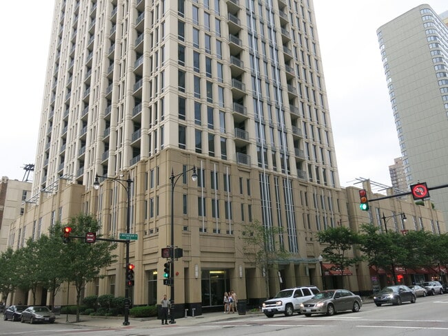 Building Photo - 1250 S Michigan Ave Unit #2003 Rental