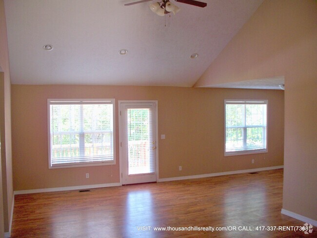 Building Photo - Unfurnished Newer Brick House W/ 3 Bedroom...