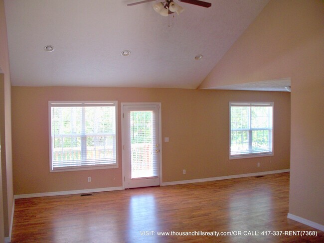 Unfurnished Newer Brick House W/ 3 Bedroom... - Unfurnished Newer Brick House W/ 3 Bedroom...