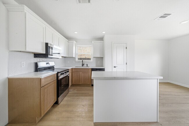 Photo - 10711 Milo Ct