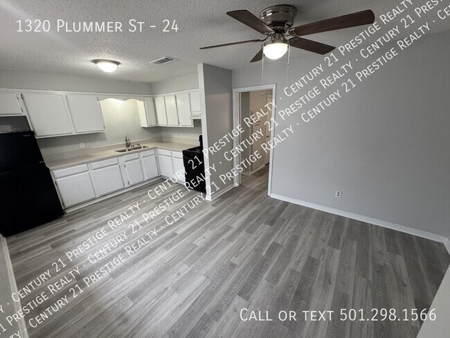 Photo - 1320 Plummer St Unit 24