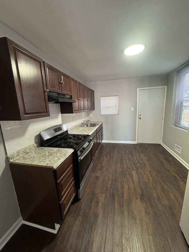 Photo - 5150 Wakefield St