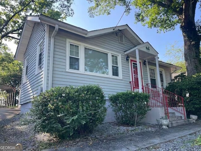 Photo - 1230 Woodland Ave SE