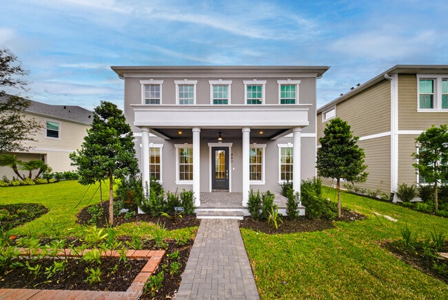 Building Photo - 880 SW St Creek Dr