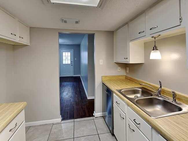 Photo - 20113 Burle Oak Dr