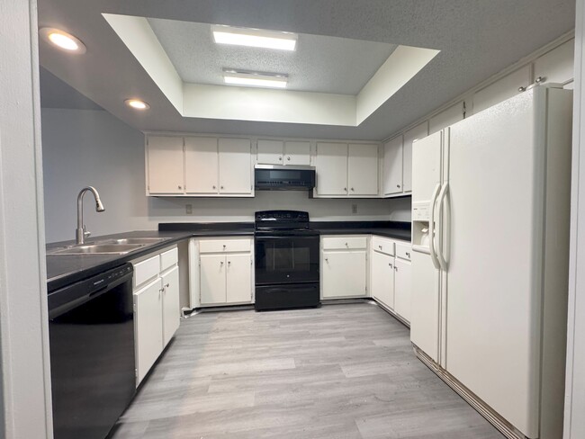 Photo - 3092 S Wesley Ct