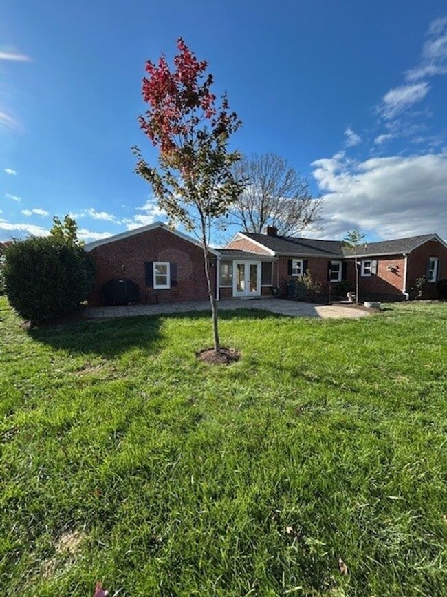 Photo - Remodeled rancher just outside of Frederick with stunning mountain views ready for you!