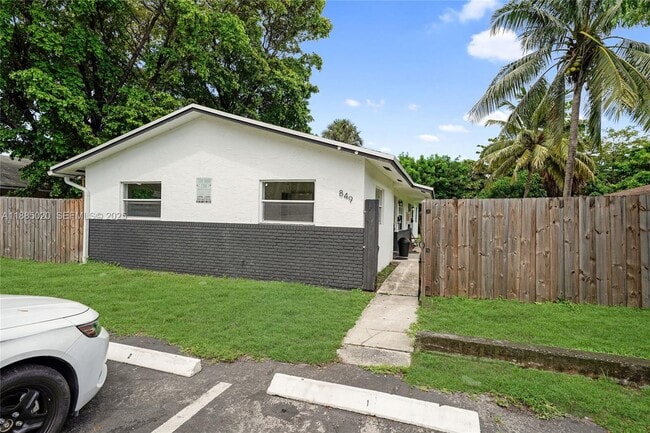 Photo - 849 SW 9th Ct Unit 1-2