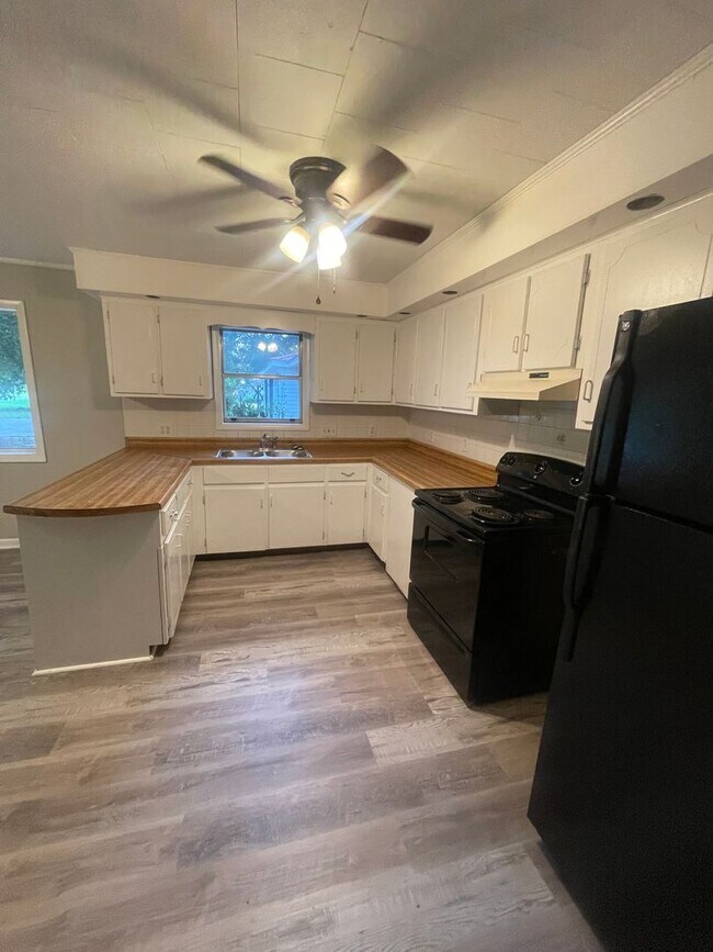 NEWLY REMODELED! ELBA! Rental House Rental in Elba, AL