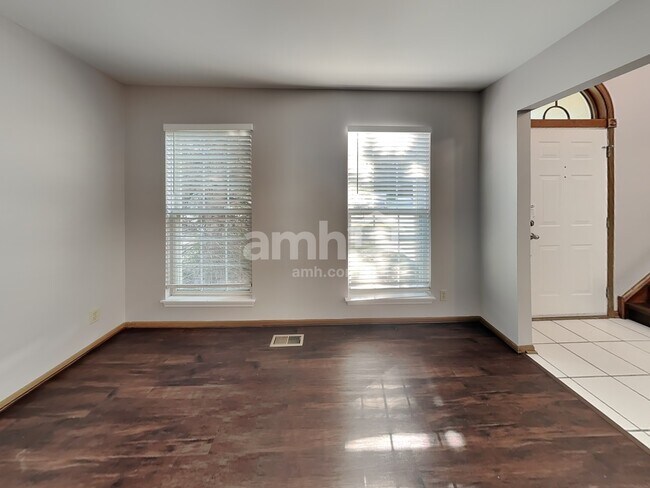 Photo - 20947 Barrington Ln