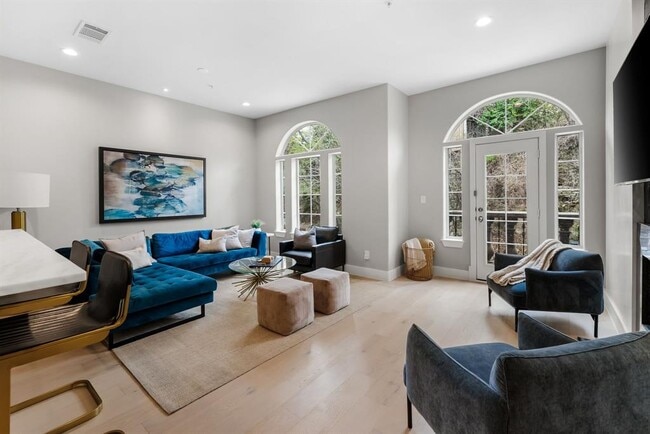 Photo - 1529 Barton Springs Rd Unit 13