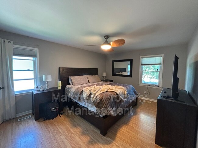 Photo - 208 Frances Cannon Dr