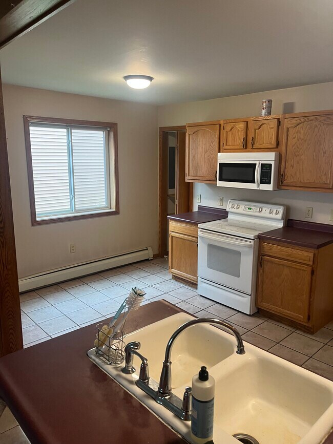 Photo - 2212 Longyear Ave