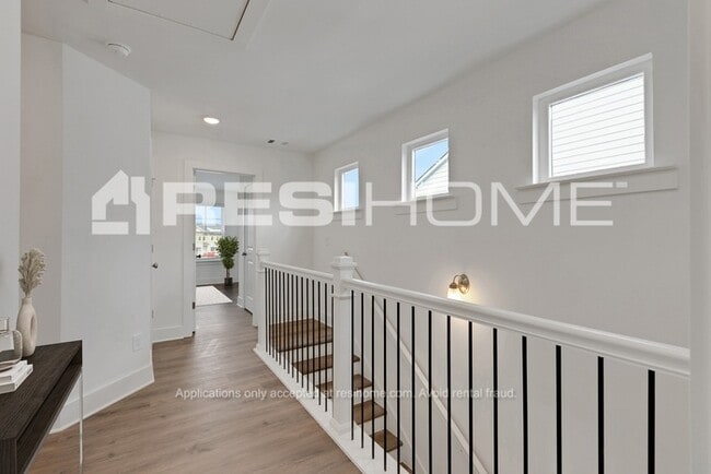 Photo - 26 Southport Cir