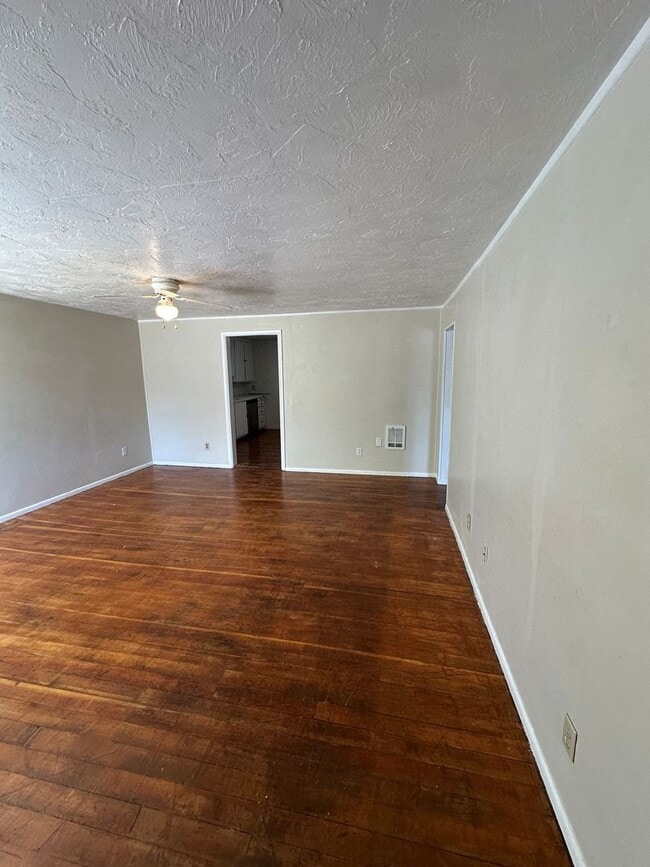 Photo - O7RT Unit #1 (Upstairs)
