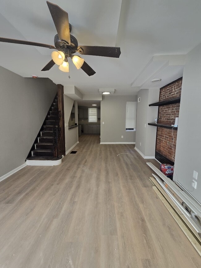 Photo - 741 E Willard St