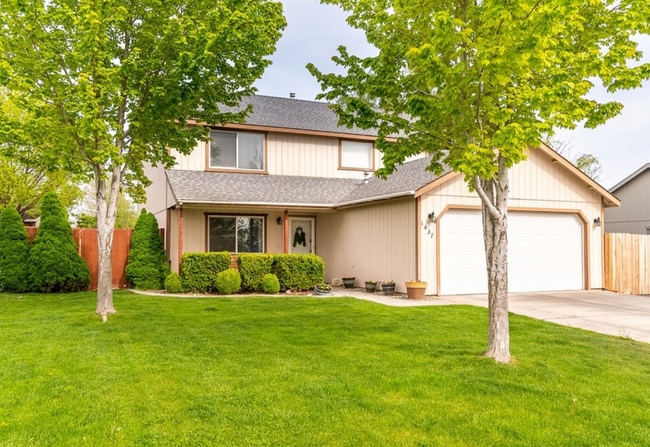 Photo - Large 4 Bedroom 2.5 Bathroom Pet Friendly ...