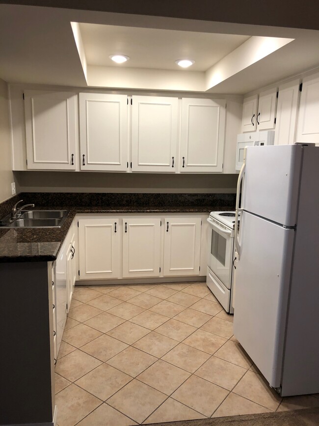 Kitchen - 5970 Rancho Mission Rd Condo Unit Rancho Mission Villas