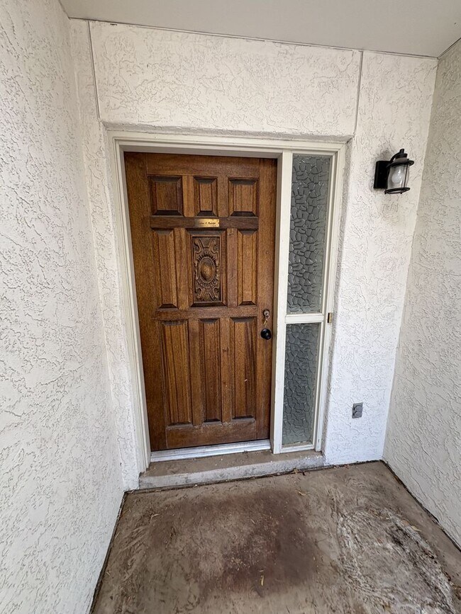 Photo - Spacious Eastside townhome with Community Pool