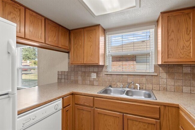 Photo - 115 Rhonda Dr