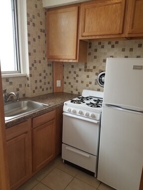 Photo - 2BR/1BA Apartment - East Campus - Short Di... Unidad 206