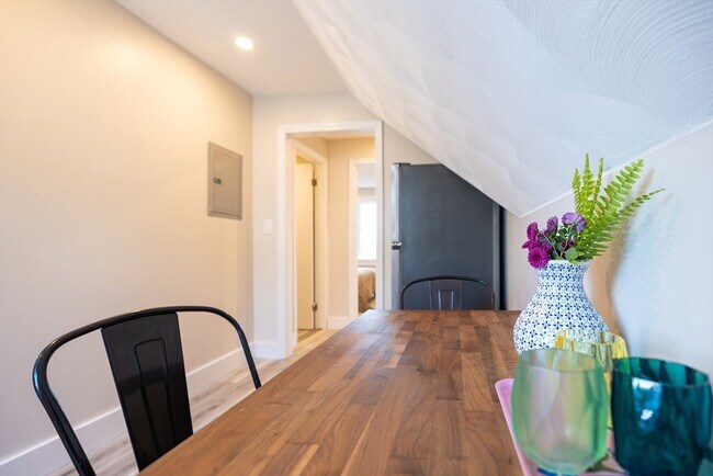 Photo - 483 Broadway Unidad 3