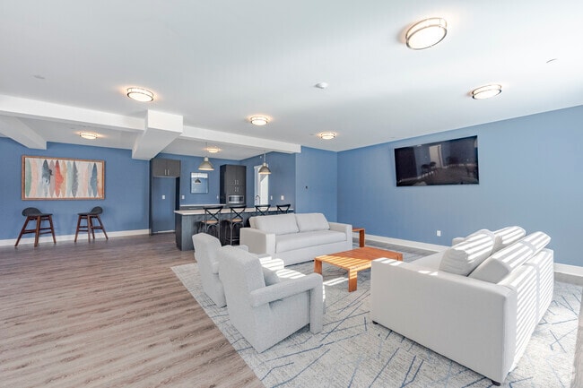 410 Washington Ave - Common Room