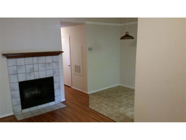 Photo - 203 E 31st St Unit 309