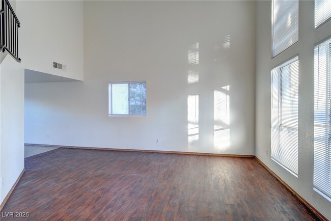 Photo - 519 Kristin Ln