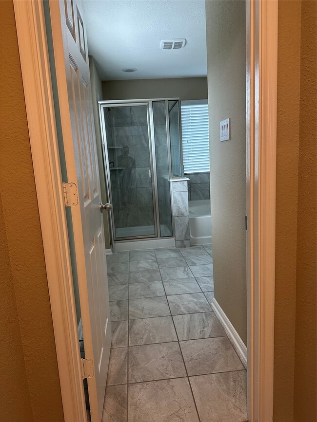 Photo - 2606 Riverhollow Ln