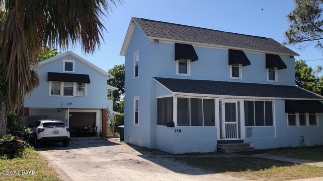 Photo - 136 S Peninsula Dr House