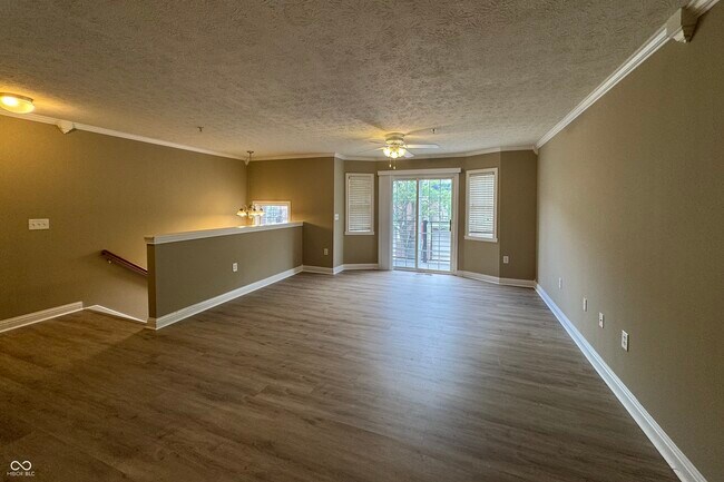 Photo - 1475 Autumn Oak St
