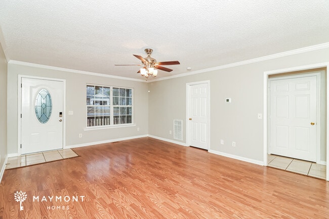 Photo - 156 Cook Rd NW