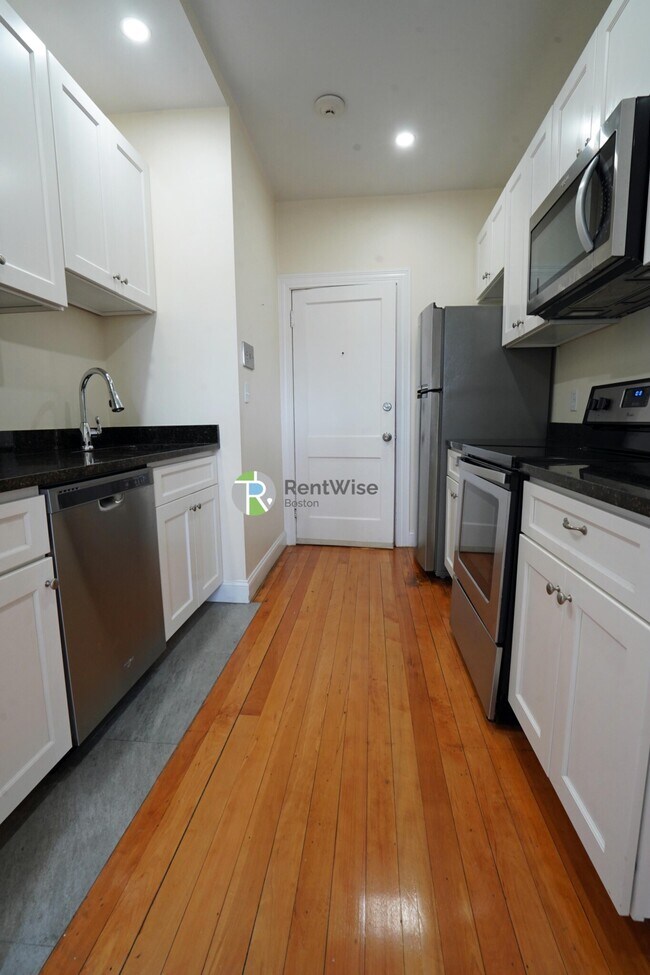 Photo - 1218 Commonwealth Ave Unit 5