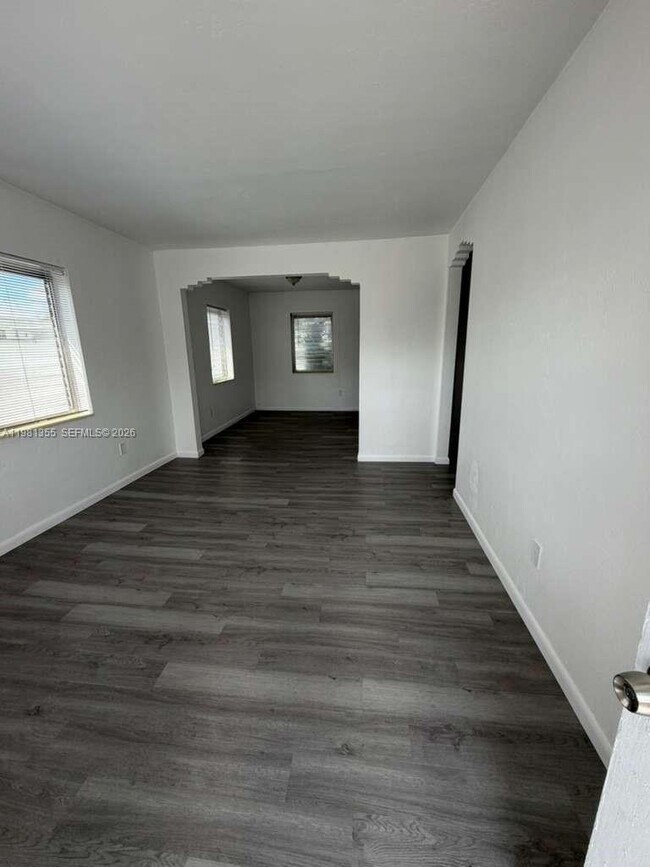 Photo - 1565 SW 6th St Unit 5